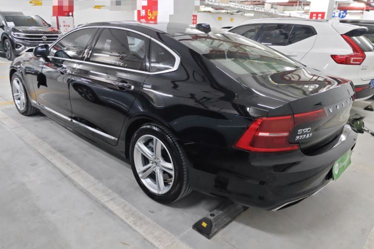 Used Volvo S90 2019 T5 Zhiyi Edition
