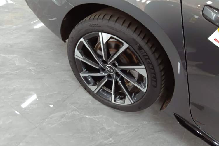 Used Audi A4L 2023 40 TFSI Luxury Dynamic Model
