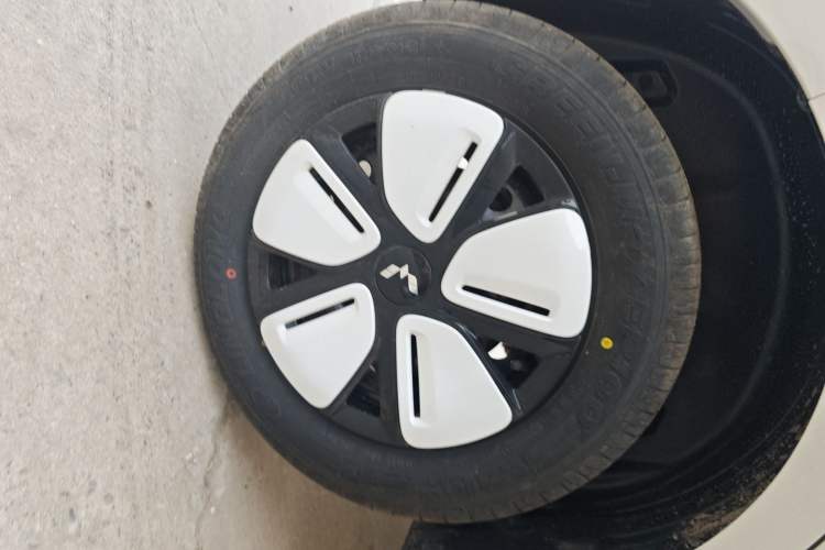 Used Wuling Hongguang MINIEV 2025 Four-Door Version Advanced Edition
