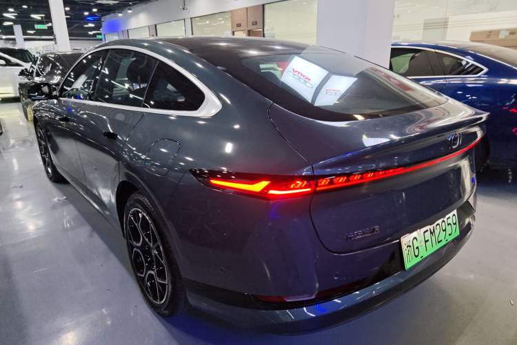 Used  A07 2025 Blue Whale Range-Extending Version 230 Flagship Model
