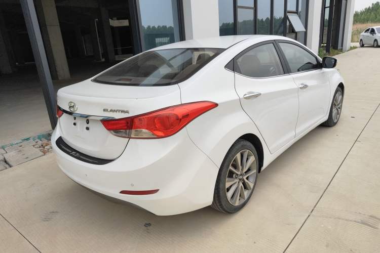 Used Hyundai Elantra 2015 1.6L Automatic Leading Model