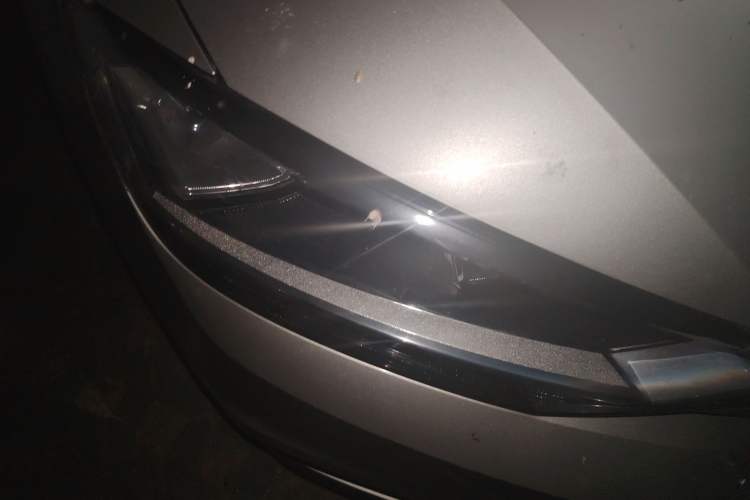 Used Volkswagen Touran 2018 Volkswagen Touran L 280TSI DSG Comfort Edition 7 Seats China VI Standard
