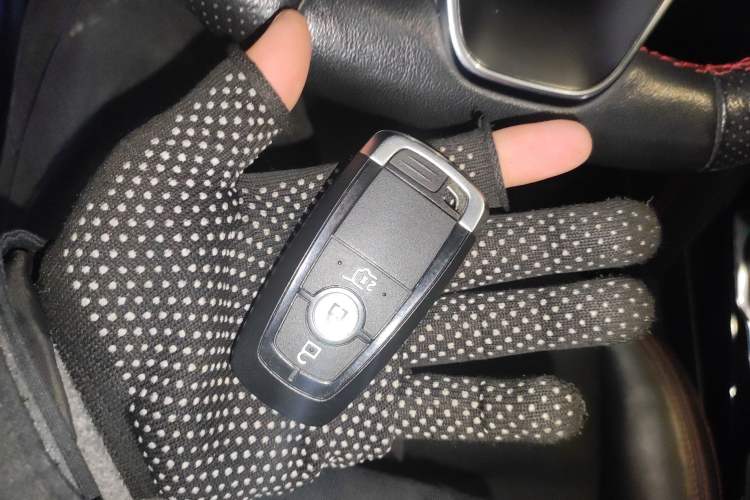 Used Ford Escape 2020 EcoBoost 245 Four-Wheel Drive ST-LINE Deluxe Edition