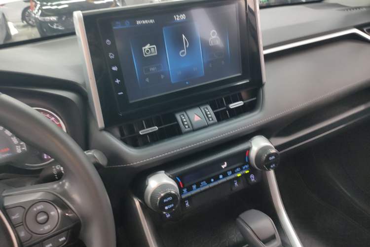 Used Toyota RAV4 2020 2.0L CVT Two-Wheel Drive Fashion PLUS Edition
