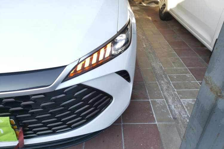 Used BYD Qin PLUS 2025 DM-i Smart Drive 55KM Leading Model
