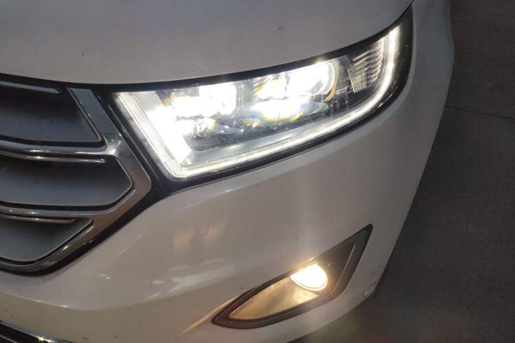 Used Ford Edge 2016 EcoBoost 245 Four-Wheel Drive Titanium 7-Seater
