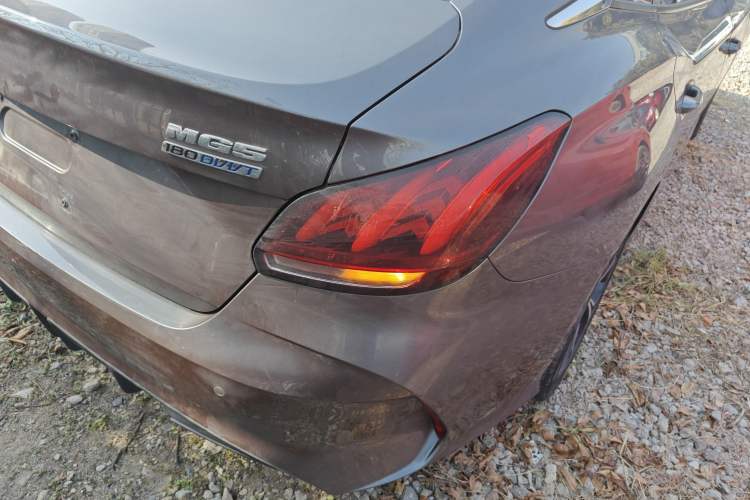 Used MG 5 2022 180 DVVT CVT Youth Style Edition