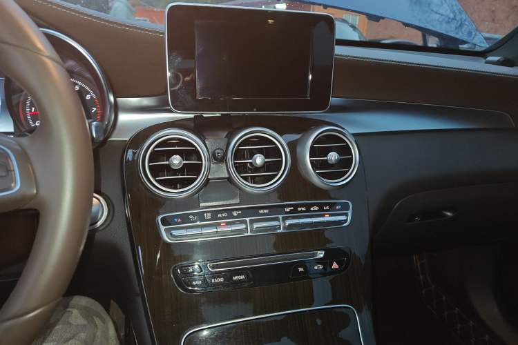 Used Mercedes-Benz GLC 2017 GLC 260 4MATIC Dynamic Edition