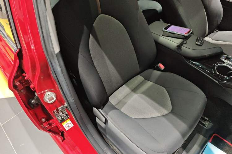 Used Toyota Camry 2018 2.0S FENGSHANG Edition
