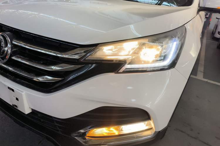 Used Dongfeng Aeolus AX7 2018 Classic 1.6T Automatic Luxury Model