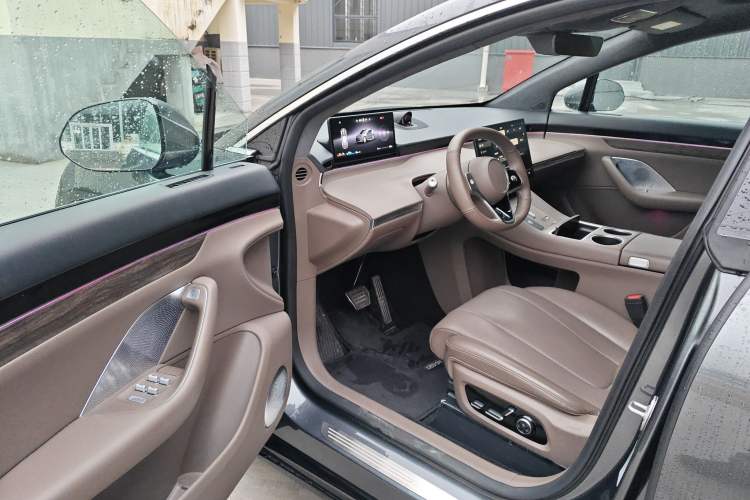 Used Hima Luxeed R7 2025 Range-Extended Version 251 km Max
