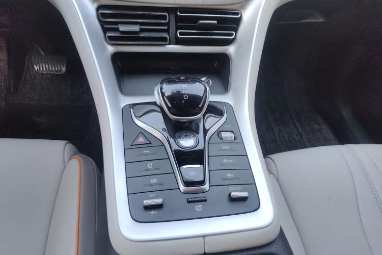 Used BYD Song Pro New Energy 2023 Champion Edition DM-i 71KM Leading Model
