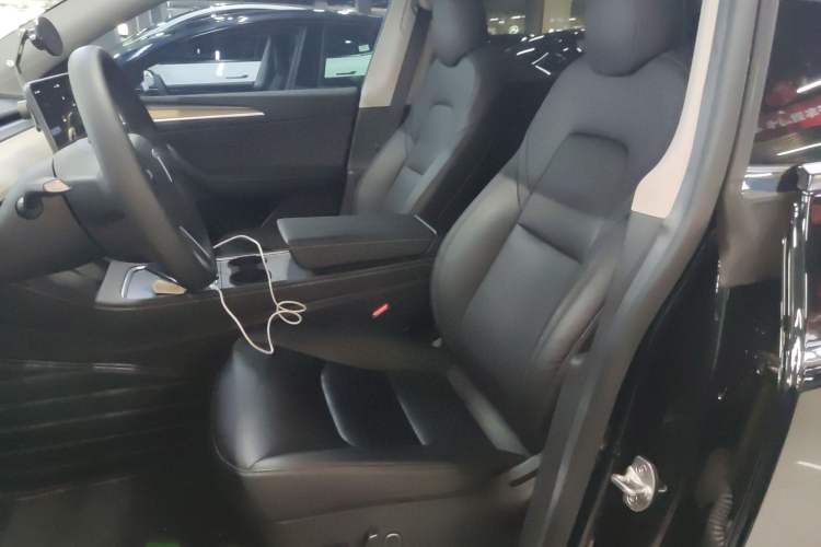 Used Tesla Model Y 2022 Rear-Wheel-Drive Version
