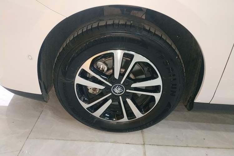 Used BYD Qin PLUS 2025 DM-i Smart Drive 120KM Superior Model
