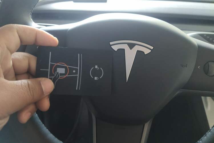 Used Tesla Model Y 2023 Long-Range All-Wheel-Drive Version
