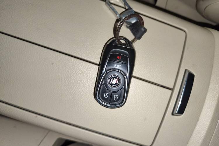 Used Buick GL8 2023 Land Executive Class 652T Luxury Model