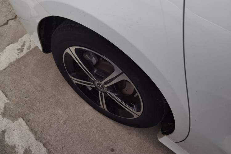 Used Mercedes-Benz A-Class 2022 Second Facelift A 200 L Sport Sedan Fashion Version
