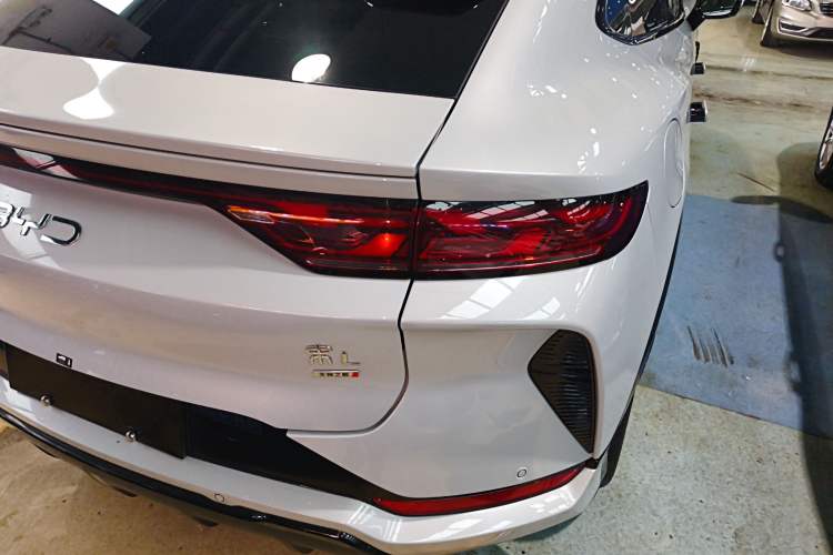 Used BYD Song L EV 2025 Intelligent Driving Version 662 km LiDAR Excellence Edition
