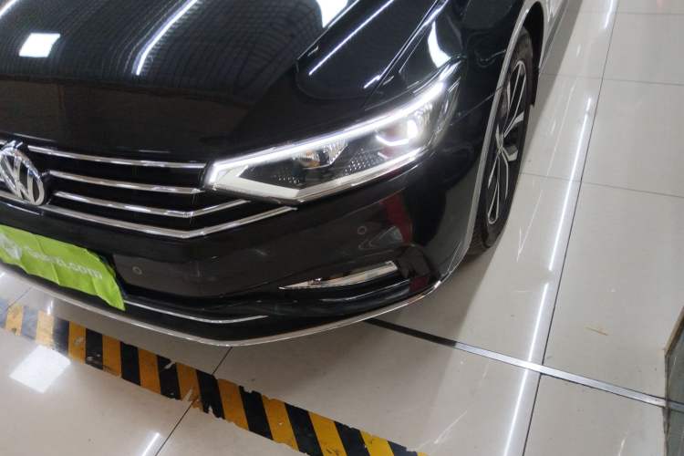 Used Volkswagen Magotan 2020 330TSI DSG Leading Model
