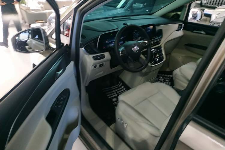 Used Buick GL8 2023 ES Lu Zun Comfort Model
