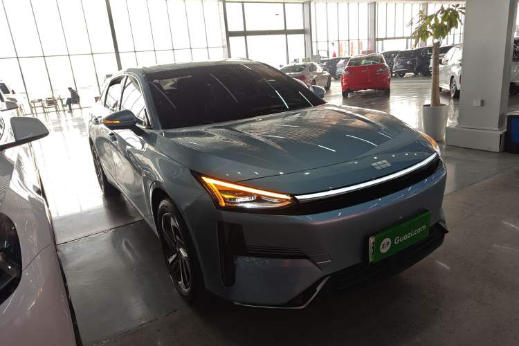 Used  L6 2025 EM-i 140km Starship Edition