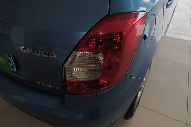 Used Skoda Fabia 2014 1.4L Automatic Crystal Edition