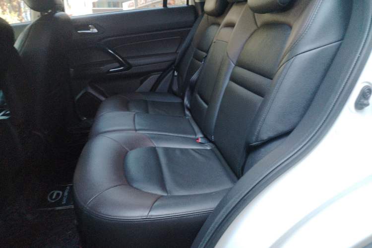 Used GAC Trumpchi GS4 2017 235T Manual Two-Wheel Drive Luxury Edition
