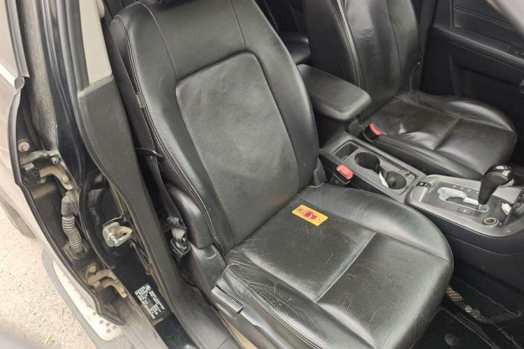 Used Chevrolet Captiva 2014 2.4L Two-Wheel Drive Urban Version 7 Seats
