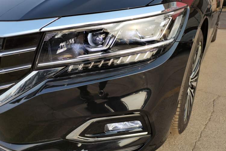 Used Volkswagen Passat 2019 330TSI Luxury Edition China VI Standard
