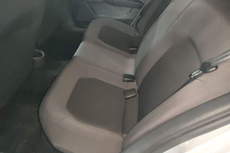 Used Volkswagen Santana 2015 1.6L Automatic Fashion Edition