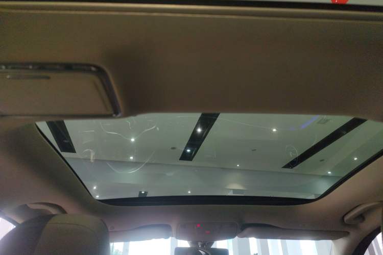 Used Mercedes-Benz E-Class 2019 E 260 L
