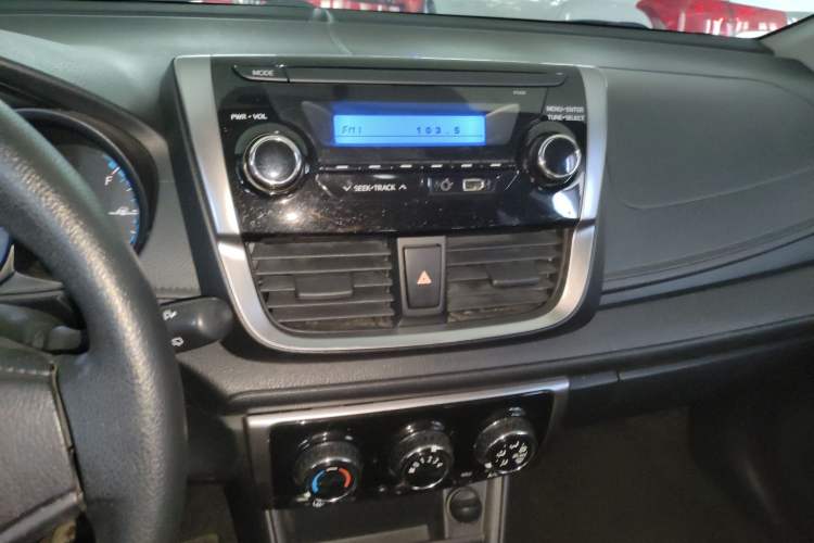 Used Toyota YARiS L 2019 1.5E CVT Dynamic Edition China VI compliant
