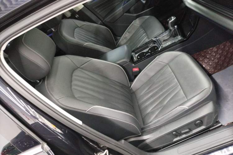 Used Volkswagen Passat 2022 330TSI Starry Luxury Edition
