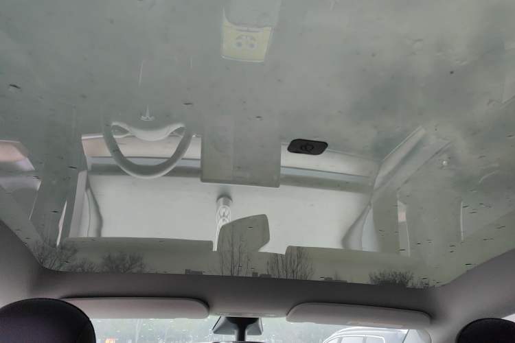 Used Tesla Model Y 2021 Long-Range All-Wheel-Drive Version
