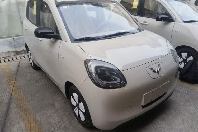 Used Wuling Hongguang MINIEV 2025 Four-Door Version Advanced Edition
