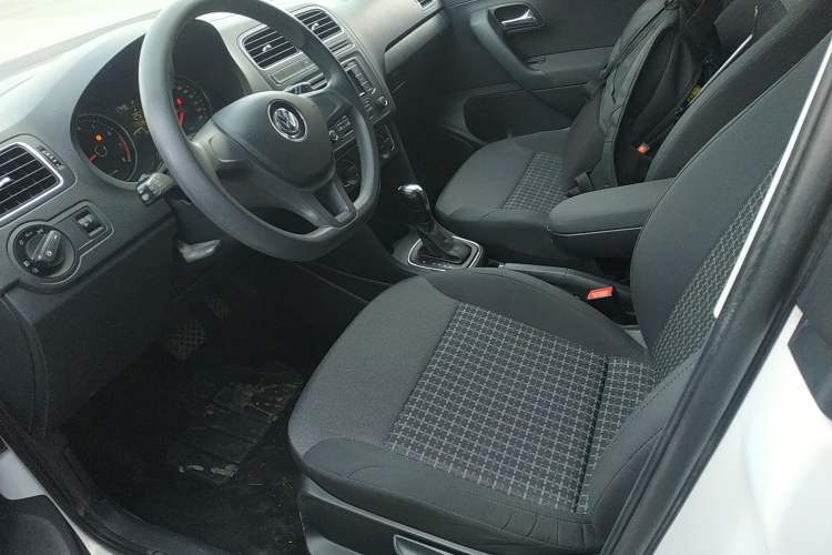 Used Volkswagen Polo 2014 1.4L Automatic Comfort Edition
