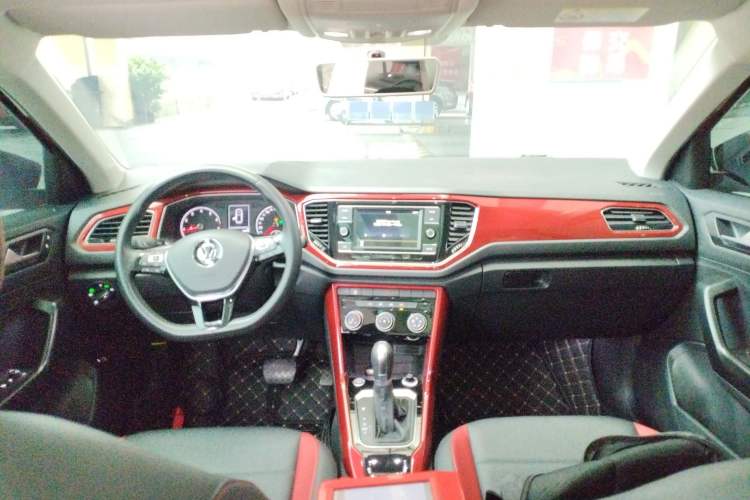 Used Volkswagen T-ROC 2018 280TSI DSG Two-Wheel-Drive Comfort Version China V Standard