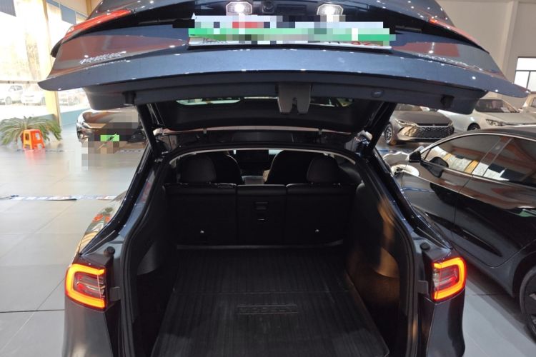 Used Tesla Model Y 2024 Rear-Wheel-Drive Version
