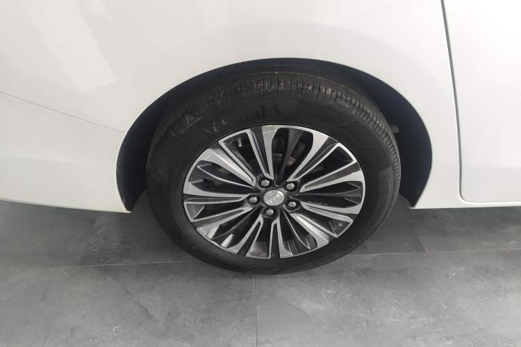 Used Buick GL8 2021 ES Landtrek 653T Smart Luxury Model
