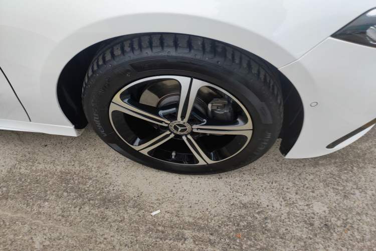 Used Mercedes-Benz A-Class 2022 Revised Version A 200 L Sport Sedan Fashionable Style
