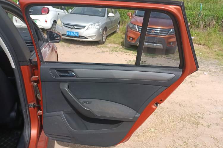 Used Volkswagen Santana 2017 Haval H6 1.6L Automatic Fashion Edition
