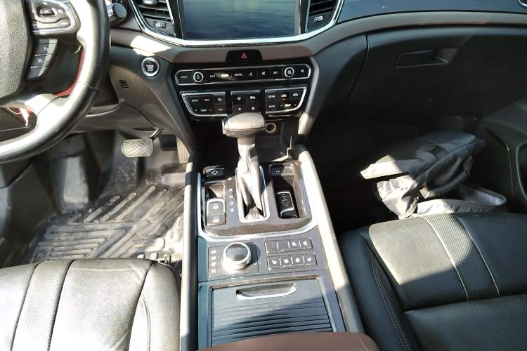 Used GAC Trumpchi GS8 2017 320T Four-Wheel Drive Luxury Smart Connectivity Version (7 Seats)