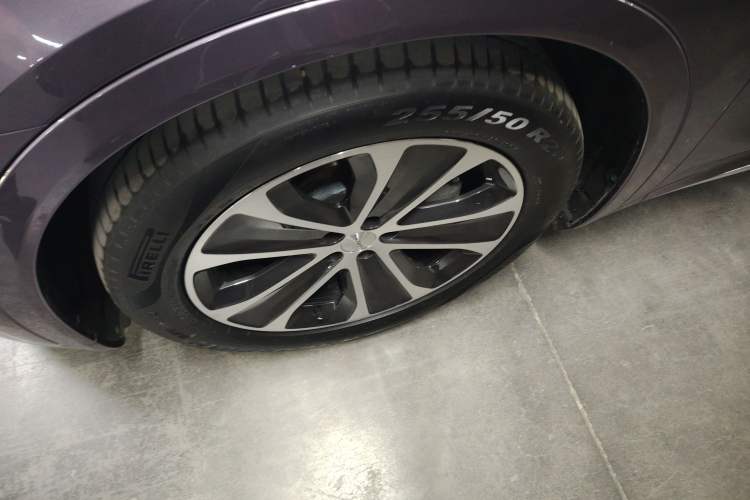 Used Hima Luxeed R7 2024 All-Electric 667 km Max
