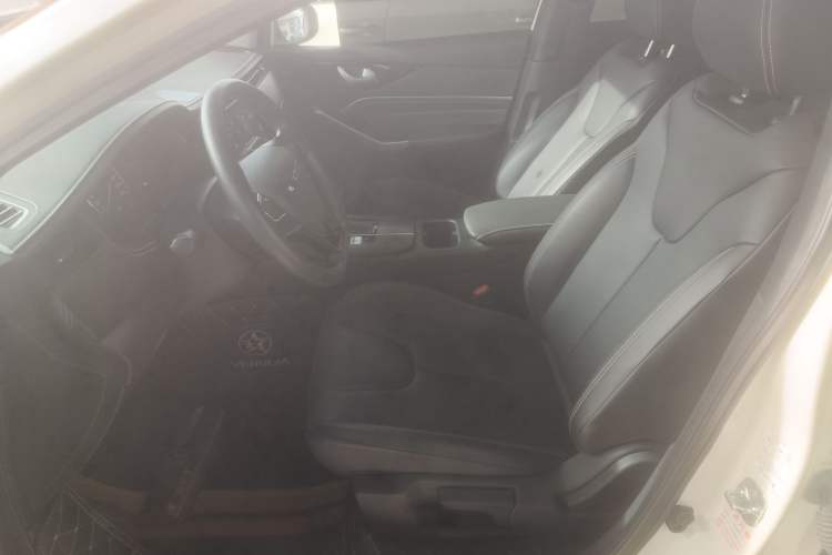 Used Venucia D60 2023 PLUS 1.6L XE CVT Trendy Edition