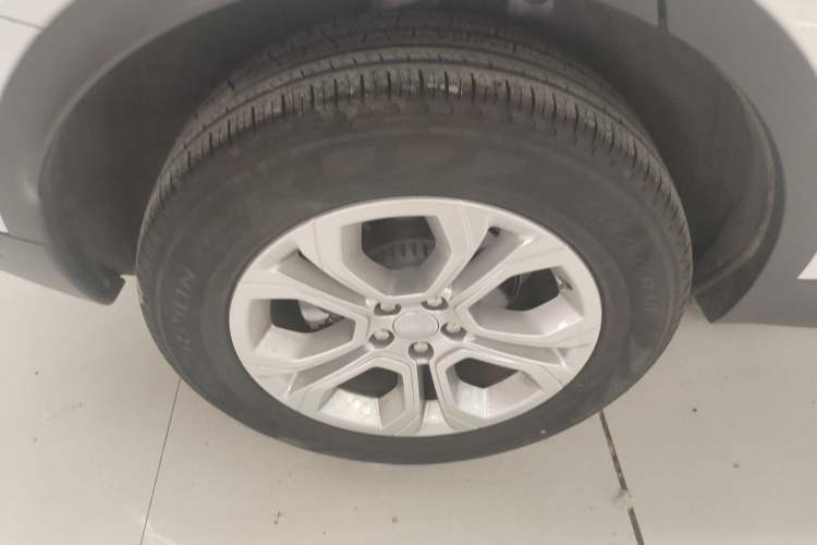 Used Land Rover Discovery Sport 2020 200 PS Family Edition
