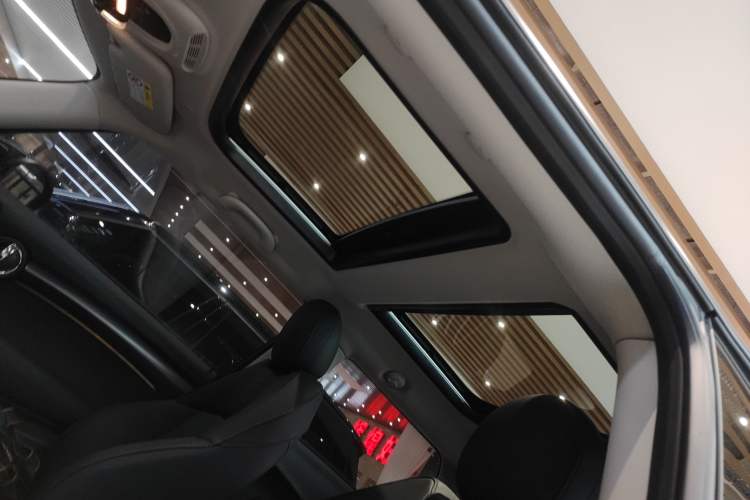 Used  MINI 2022 1.5T COOPER Classic Edition