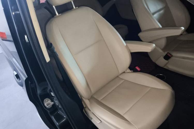 Used Mercedes-Benz Vito 2016 2.0T Business Edition
