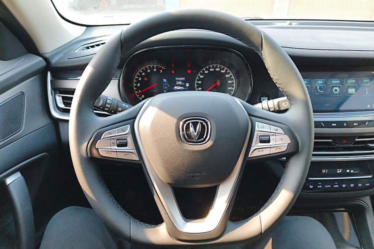 Used Changan CS35PLUS 2022 1.6L Manual Luxury Edition
