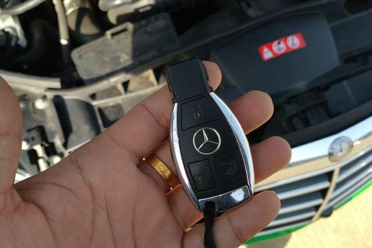 Used Mercedes-Benz E-Class 2014 E 260 L Luxury Model
