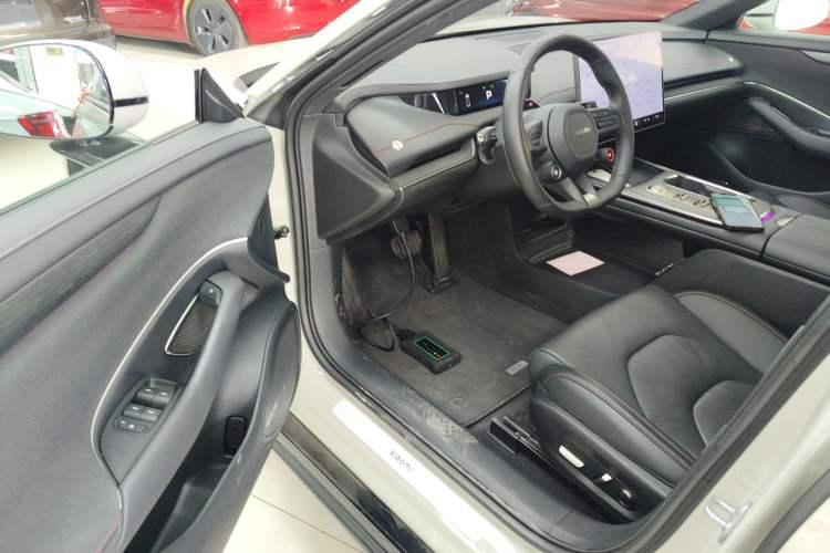 Used  SU7 2024 Rear-Drive Long-Range Intelligent Driving Version
